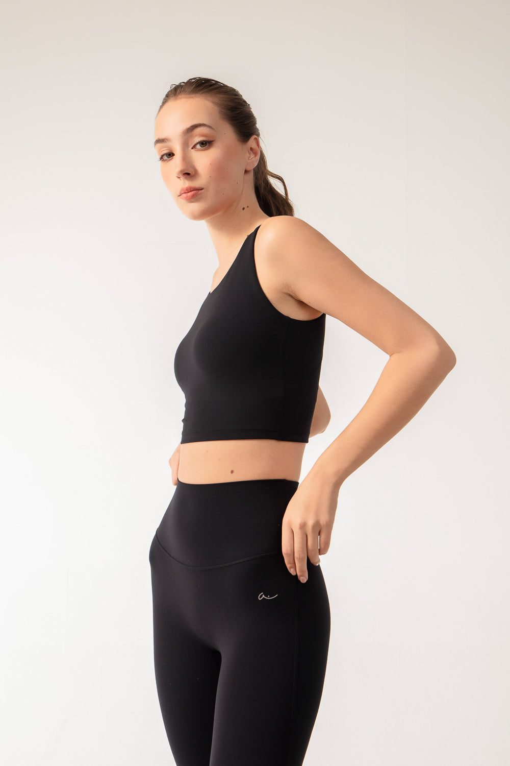 AURA Day Tank - Black