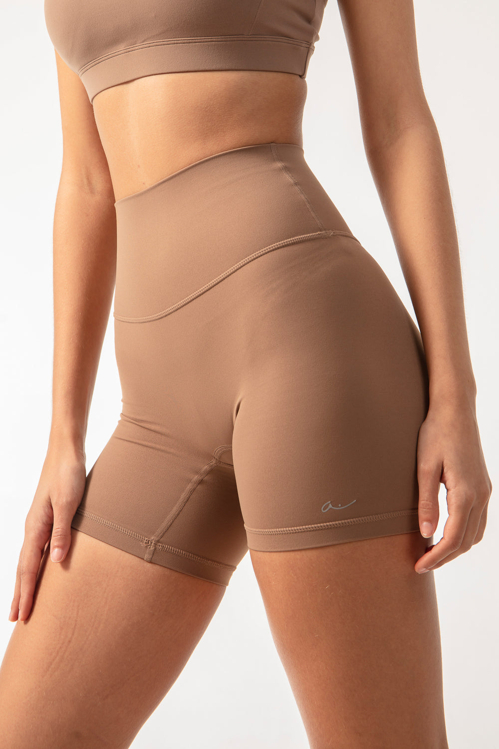 AURA Action Bra - Taupe