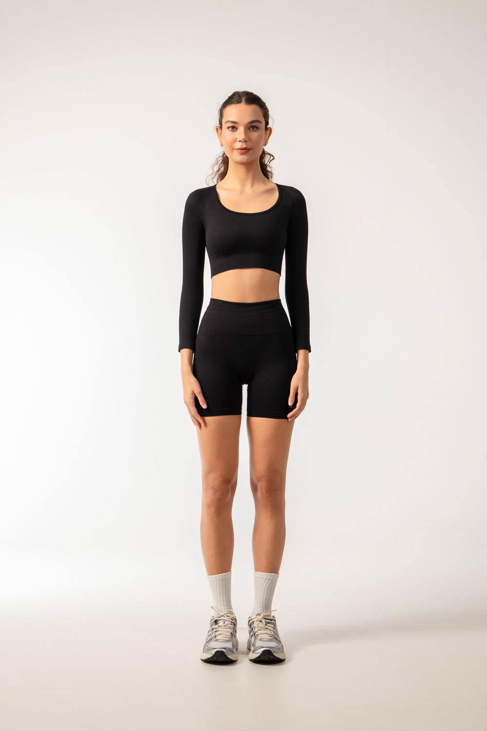 TERRA Shorts - Black