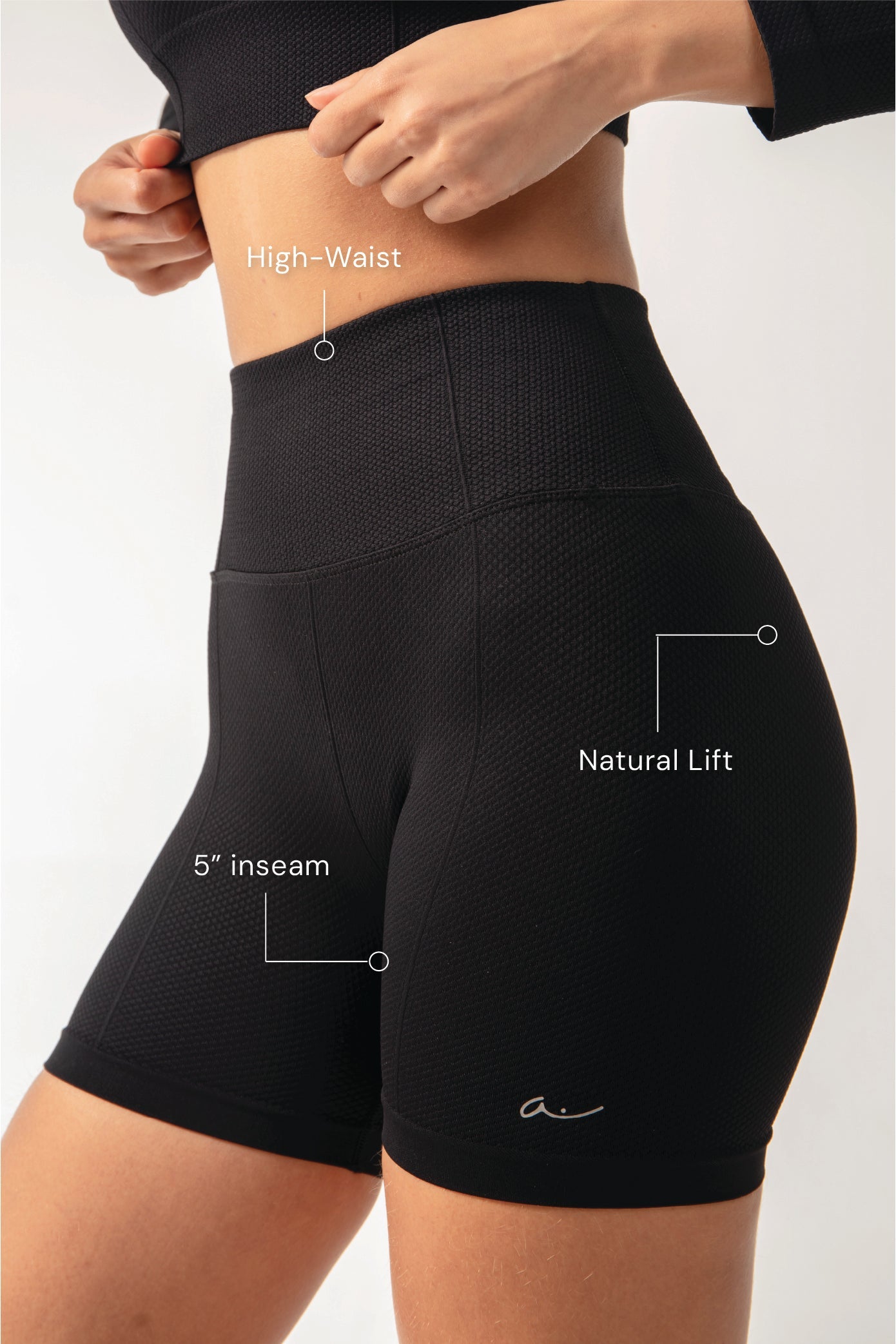TERRA Shorts - Black